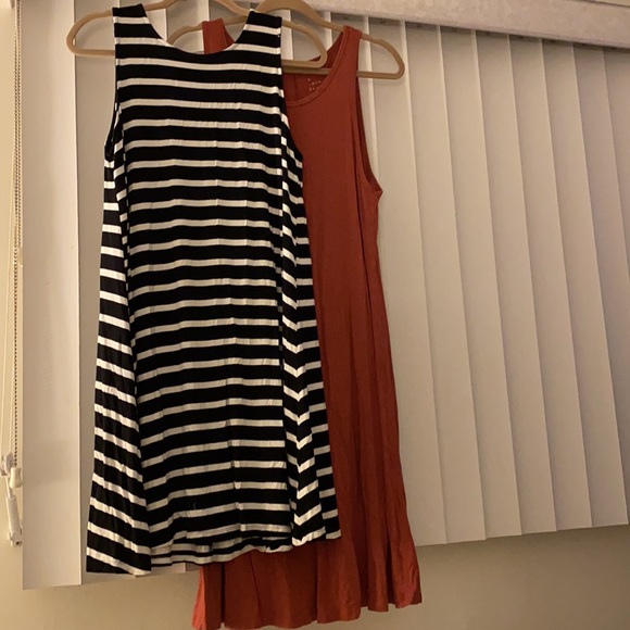 Bundle of 2 cotton summer dresses - Picture 2 of 4
